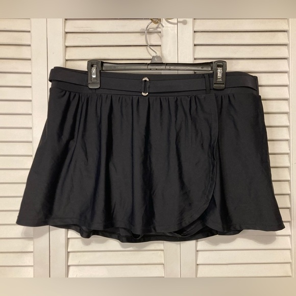 Free Country Black Faux Wrap Swim Skirt Size 1X - Picture 1 of 8